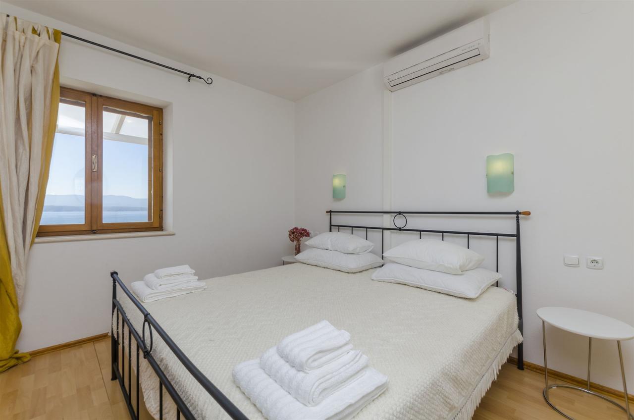 Apartments And Rooms Lea Бол Экстерьер фото